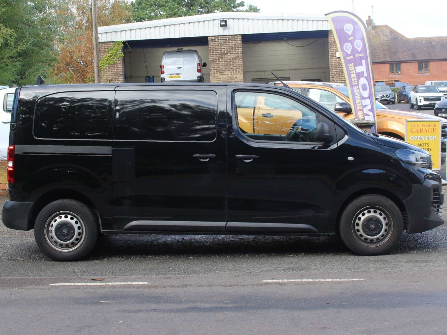 A 2025 CITROEN DISPATCH 1.5 BlueHDi Enterprise M Panel Van 6dr Diesel Manual MWB Euro 6 (s/s) (120 ps) A 2025 CITROEN DISPATCH 1.5 BlueHDi Enterprise M Panel Van 6dr Diesel Manual MWB Euro 6 (s/s) (120 ps)