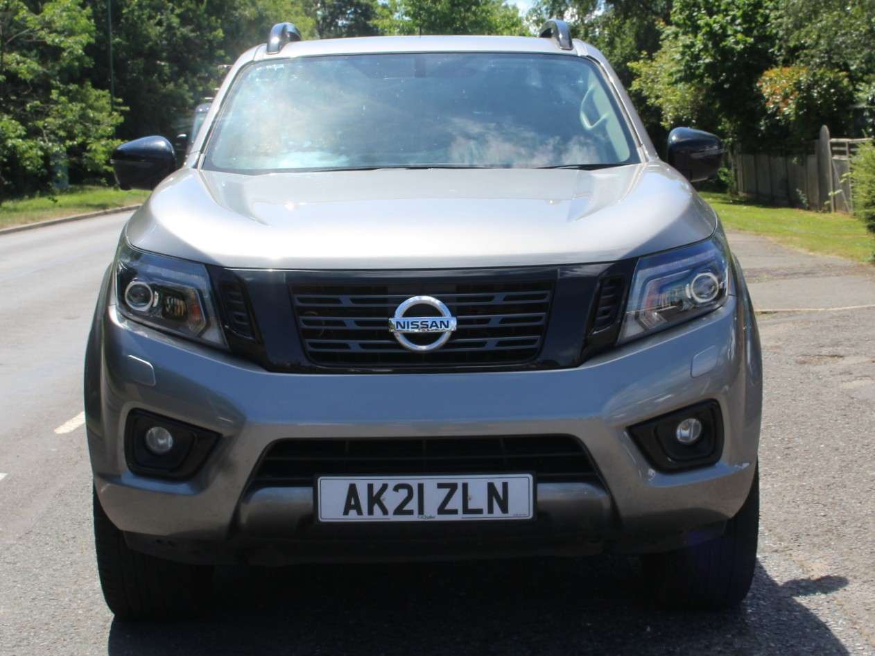 A 2021 NISSAN NAVARA 2.3 dCi N-Guard Pickup Double Cab 4dr Diesel Manual 4WD Euro 6 (s/s) (190 ps) A 2021 NISSAN NAVARA 2.3 dCi N-Guard Pickup Double Cab 4dr Diesel Manual 4WD Euro 6 (s/s) (190 ps)