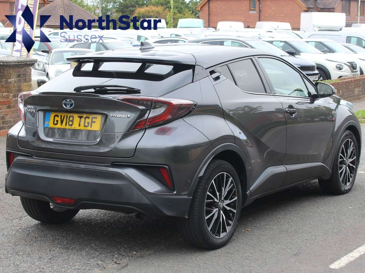 A 2018 TOYOTA C-HR 1.8 VVT-h Excel SUV 5dr Petrol Hybrid CVT Euro 6 (s/s) (122 ps) A 2018 TOYOTA C-HR 1.8 VVT-h Excel SUV 5dr Petrol Hybrid CVT Euro 6 (s/s) (122 ps)