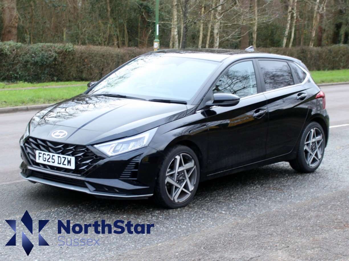 A 2025 HYUNDAI I20 1.0 T-GDi Ultimate Hatchback 5dr Petrol DCT Euro 6 (s/s) (100 ps) A 2025 HYUNDAI I20 1.0 T-GDi Ultimate Hatchback 5dr Petrol DCT Euro 6 (s/s) (100 ps)