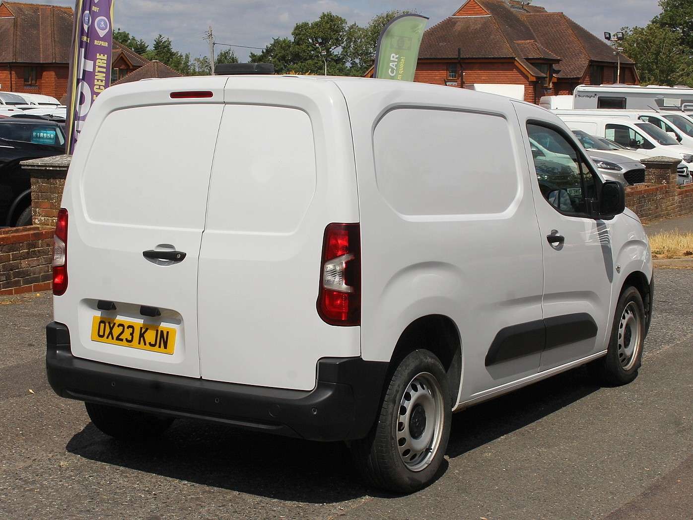 A 2023 PEUGEOT PARTNER 1.5 BlueHDi 1000 Professional Premium + Standard Panel Van 5dr Diesel Manual SWB Euro 6 (s/s) (100 bhp) A 2023 PEUGEOT PARTNER 1.5 BlueHDi 1000 Professional Premium + Standard Panel Van 5dr Diesel Manual SWB Euro 6 (s/s) (100 bhp)