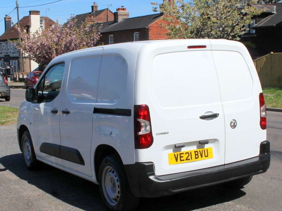 A 2021 VAUXHALL COMBO 1.5 Turbo D 2000 Edition Panel Van 4dr Diesel Manual L1 H1 Euro 6 (100 ps) A 2021 VAUXHALL COMBO 1.5 Turbo D 2000 Edition Panel Van 4dr Diesel Manual L1 H1 Euro 6 (100 ps)