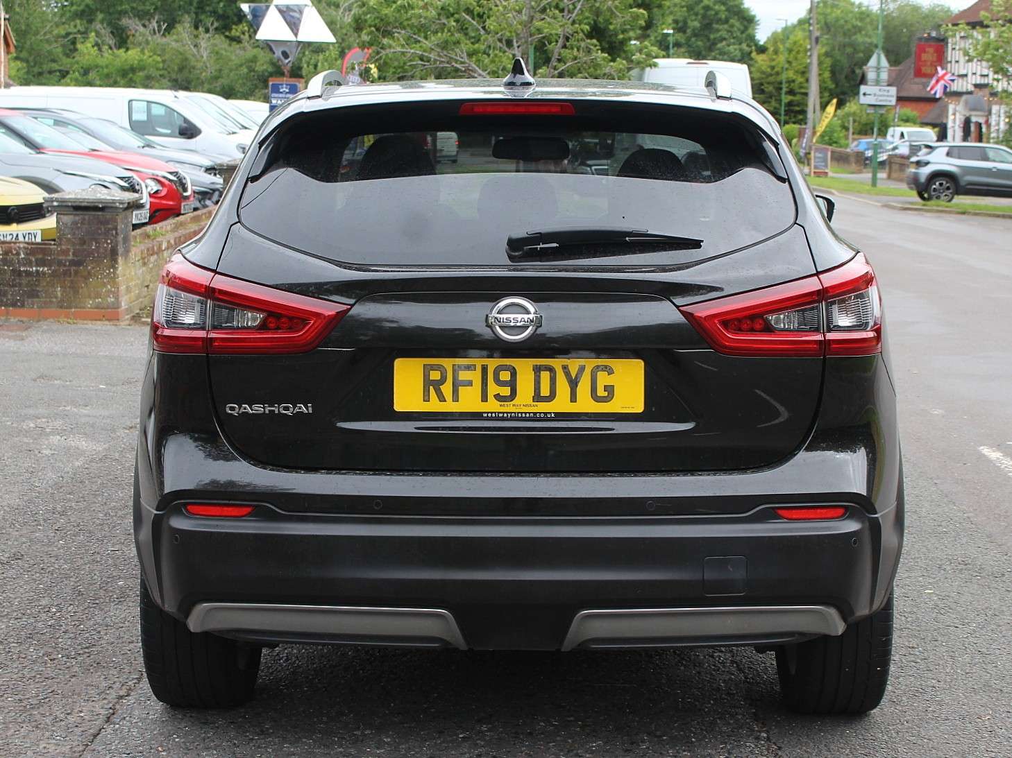 A 2019 NISSAN QASHQAI 1.3 DIG-T Tekna SUV 5dr Petrol Manual Euro 6 (s/s) (140 ps) A 2019 NISSAN QASHQAI 1.3 DIG-T Tekna SUV 5dr Petrol Manual Euro 6 (s/s) (140 ps)