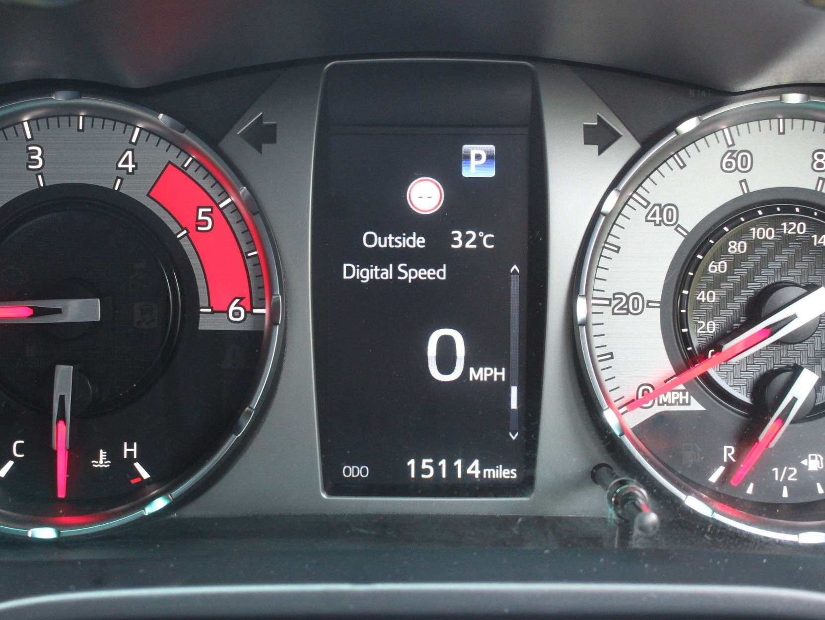2024 TOYOTA HILUX 2024 TOYOTA HILUX