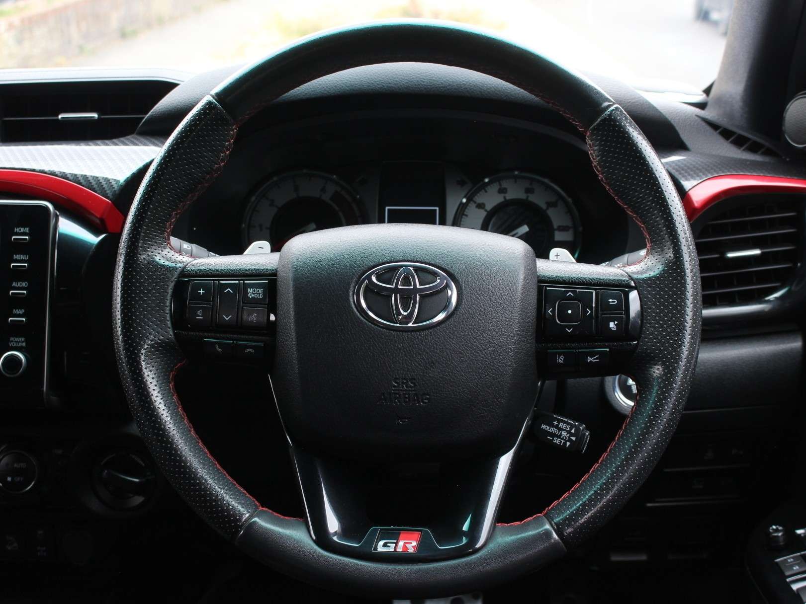 2024 TOYOTA HILUX 2024 TOYOTA HILUX