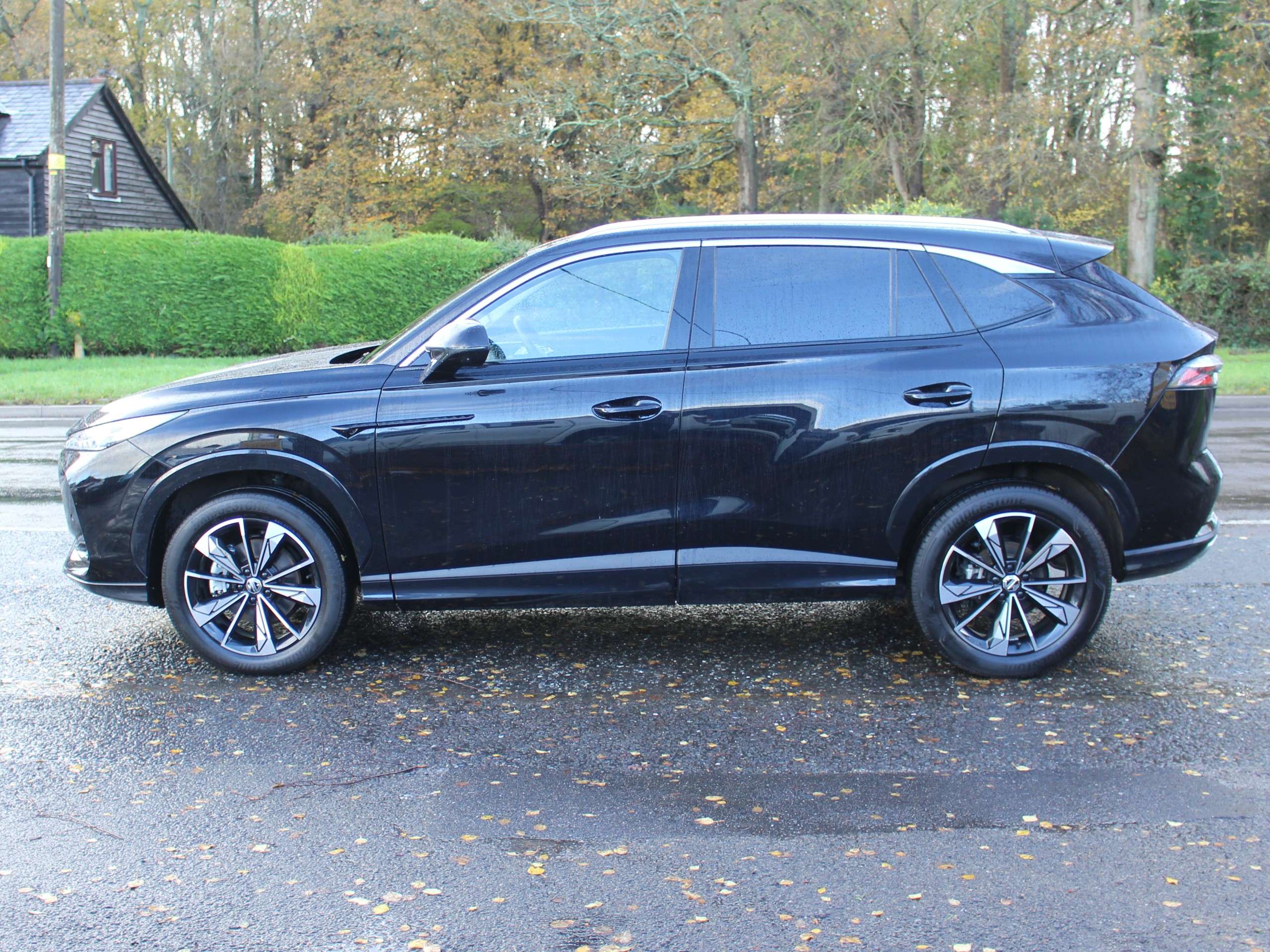 2025 MG HS 2025 MG HS