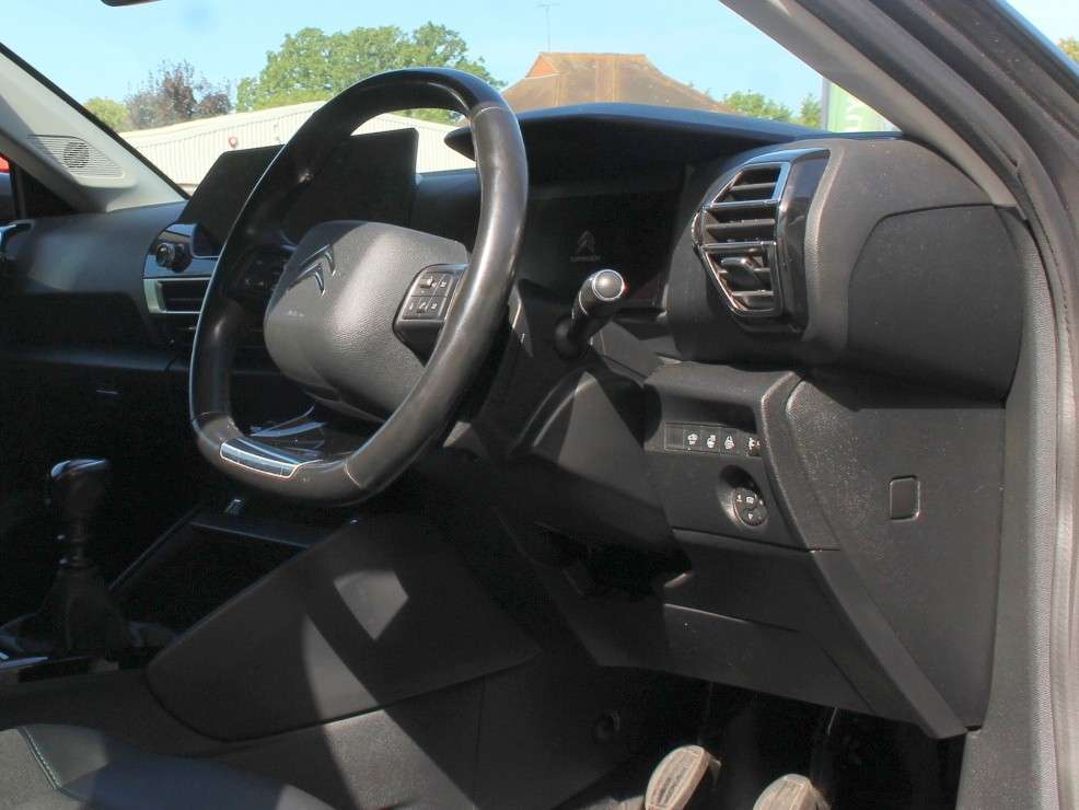 A 2022 CITROEN C4 1.2 PureTech C-Series Edition Hatchback 5dr Petrol Manual Euro 6 (s/s) (130 ps) A 2022 CITROEN C4 1.2 PureTech C-Series Edition Hatchback 5dr Petrol Manual Euro 6 (s/s) (130 ps)