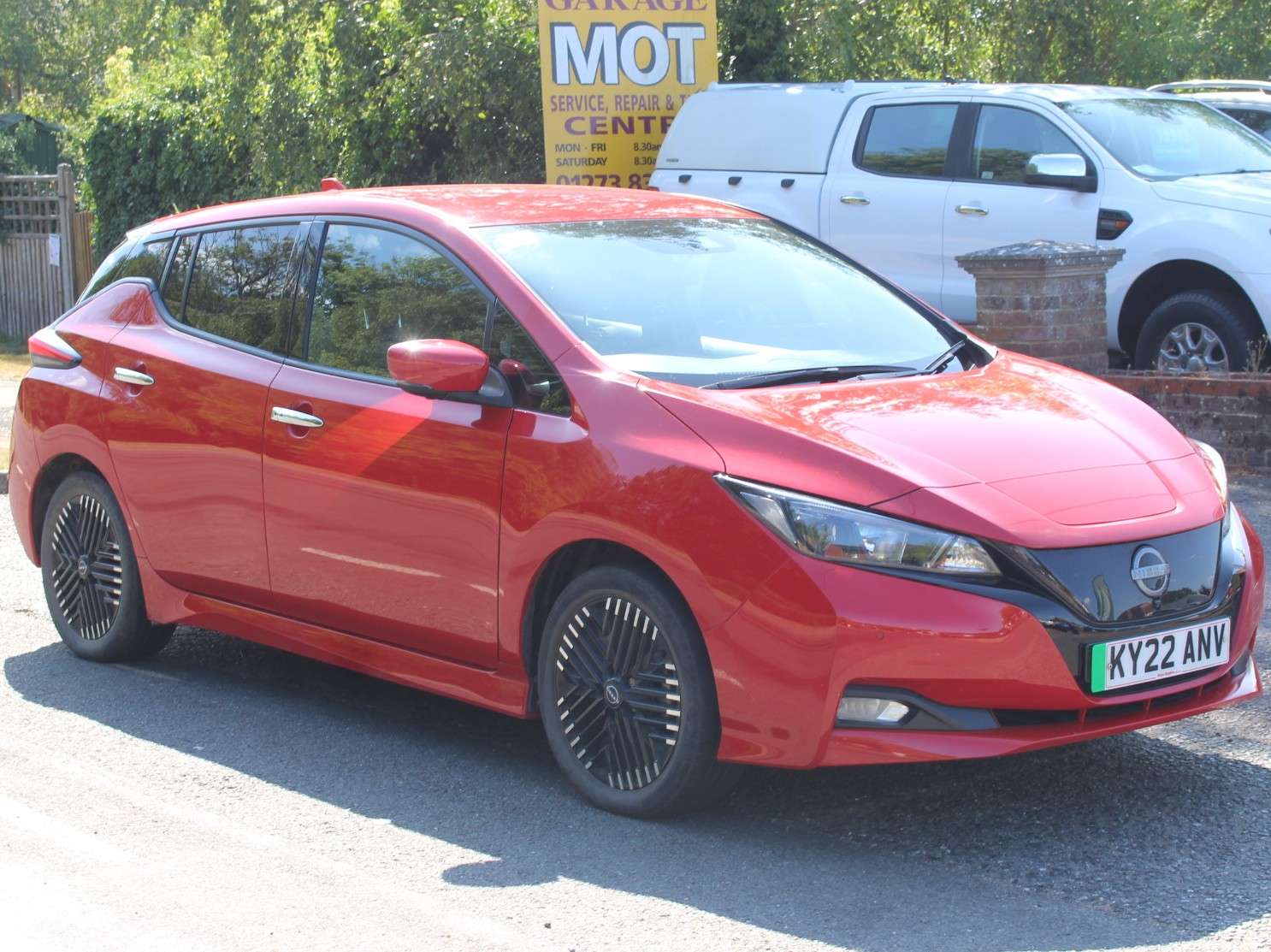 A 2022 NISSAN LEAF 39kWh N-Connecta Hatchback 5dr Electric Auto (150 ps) A 2022 NISSAN LEAF 39kWh N-Connecta Hatchback 5dr Electric Auto (150 ps)