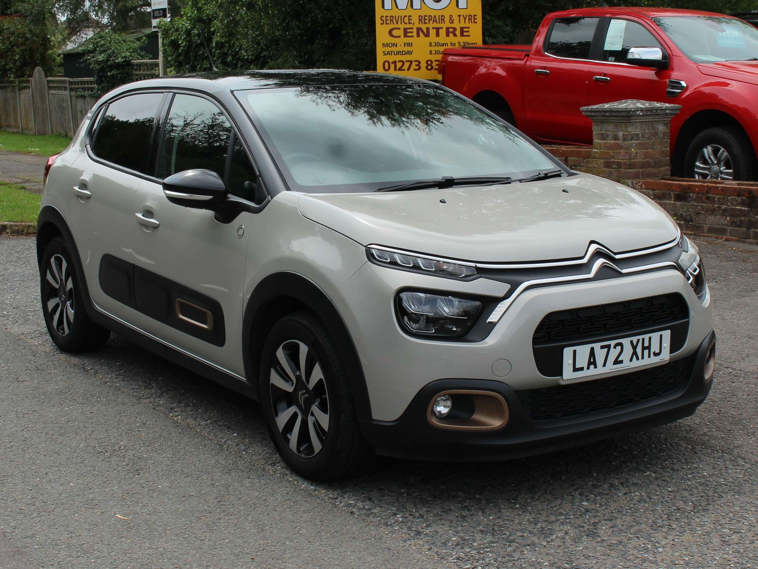 A 2023 CITROEN C3 1.2 PureTech C-Series Edition Hatchback 5dr Petrol Manual Euro 6 (s/s) (83 ps) A 2023 CITROEN C3 1.2 PureTech C-Series Edition Hatchback 5dr Petrol Manual Euro 6 (s/s) (83 ps)