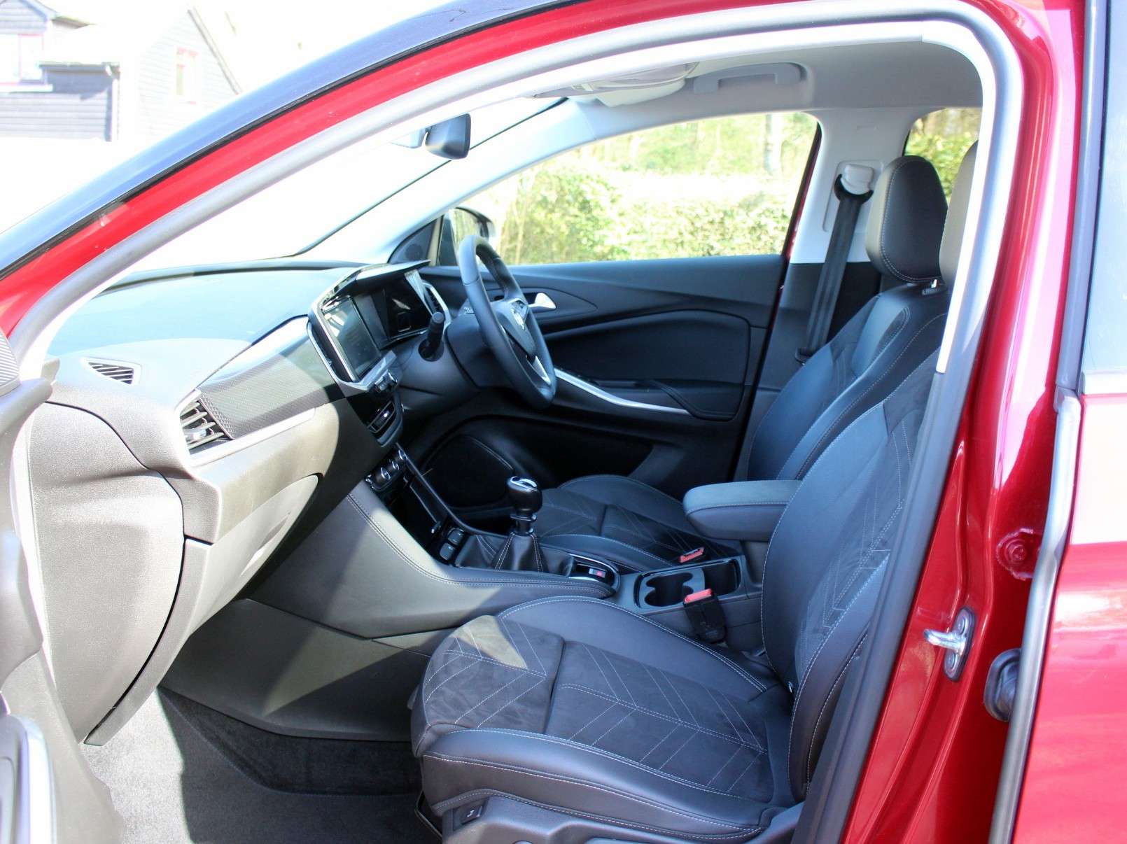 A 2024 VAUXHALL GRANDLAND 1.2 Turbo Ultimate SUV 5dr Petrol Manual Euro 6 (s/s) (130 ps) A 2024 VAUXHALL GRANDLAND 1.2 Turbo Ultimate SUV 5dr Petrol Manual Euro 6 (s/s) (130 ps)