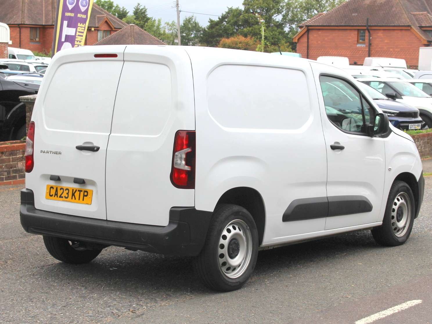 A 2023 PEUGEOT PARTNER 1.5 BlueHDi 1000 Professional Premium + Standard Panel Van 5dr Diesel Manual SWB Euro 6 (s/s) (100 bhp) A 2023 PEUGEOT PARTNER 1.5 BlueHDi 1000 Professional Premium + Standard Panel Van 5dr Diesel Manual SWB Euro 6 (s/s) (100 bhp)