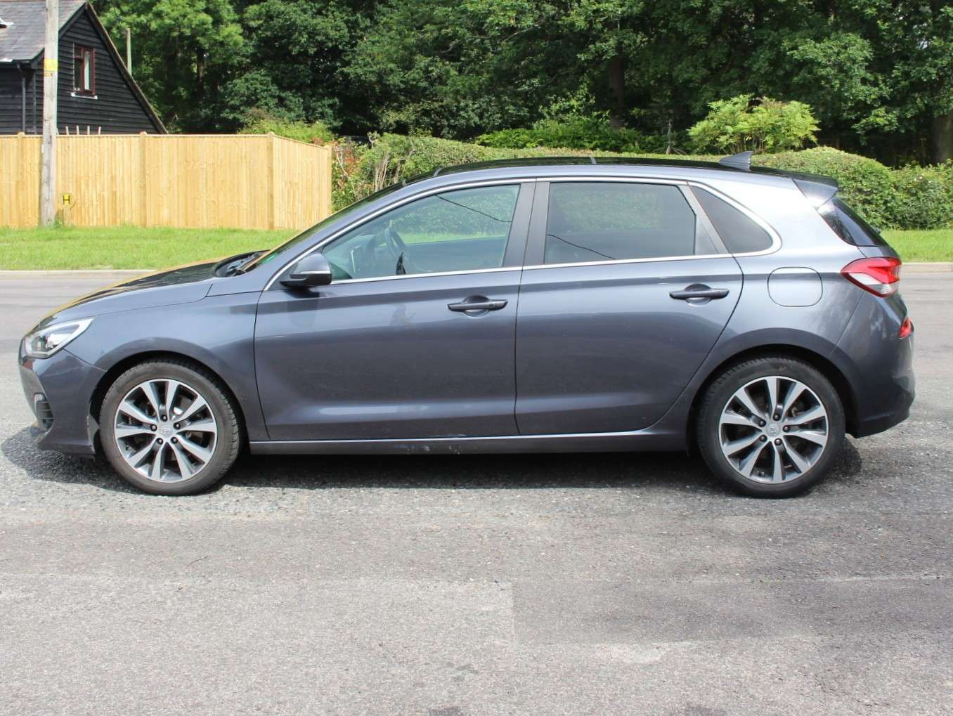 A 2019 HYUNDAI I30 1.4 T-GDi Premium SE Hatchback 5dr Petrol DCT Euro 6 (s/s) (140 ps) A 2019 HYUNDAI I30 1.4 T-GDi Premium SE Hatchback 5dr Petrol DCT Euro 6 (s/s) (140 ps)