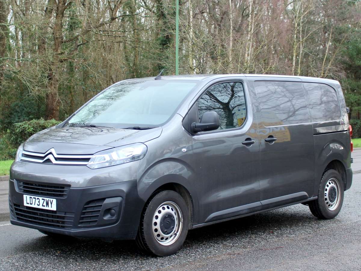 Check out this Citroen Dispatch 2023 Diesel Manual