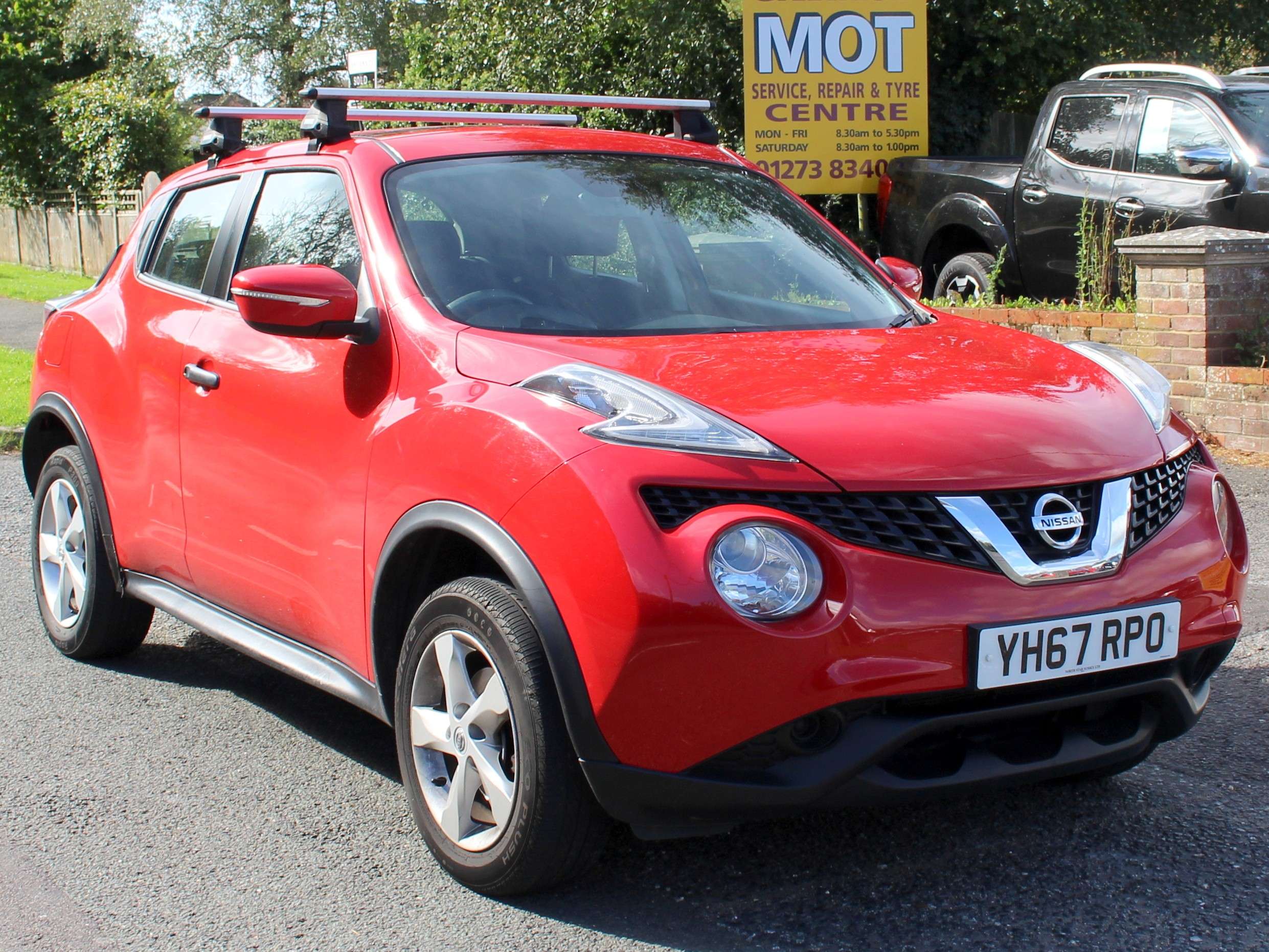 A 2017 NISSAN JUKE 1.6 Visia SUV 5dr Petrol Manual Euro 6 (94 ps) A 2017 NISSAN JUKE 1.6 Visia SUV 5dr Petrol Manual Euro 6 (94 ps)