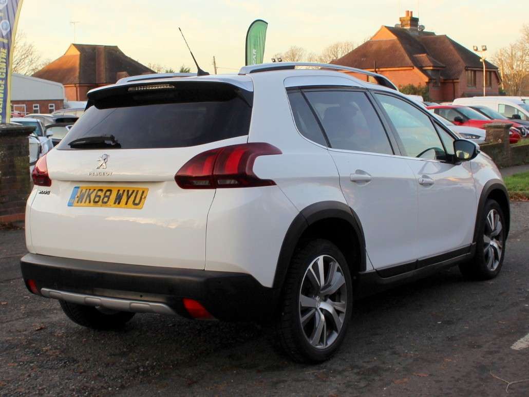 A 2018 PEUGEOT 2008 1.2 PureTech GPF Allure SUV 5dr Petrol EAT Euro 6 (s/s) (110 ps) A 2018 PEUGEOT 2008 1.2 PureTech GPF Allure SUV 5dr Petrol EAT Euro 6 (s/s) (110 ps)