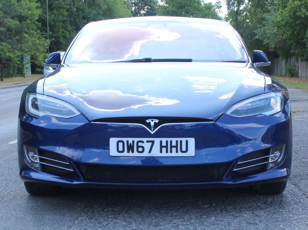 A 2017 TESLA MODEL S 75D (Dual Motor) Hatchback 5dr Electric Auto 4WD (328 bhp) A 2017 TESLA MODEL S 75D (Dual Motor) Hatchback 5dr Electric Auto 4WD (328 bhp)