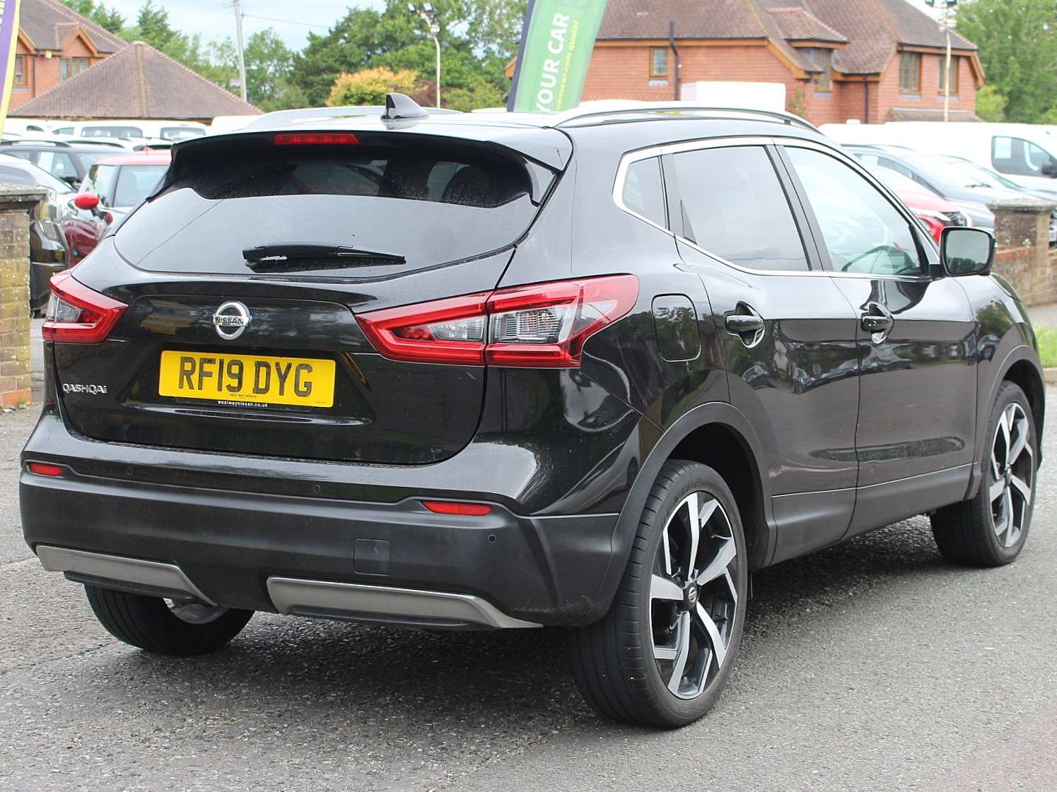 A 2019 NISSAN QASHQAI 1.3 DIG-T Tekna SUV 5dr Petrol Manual Euro 6 (s/s) (140 ps) A 2019 NISSAN QASHQAI 1.3 DIG-T Tekna SUV 5dr Petrol Manual Euro 6 (s/s) (140 ps)