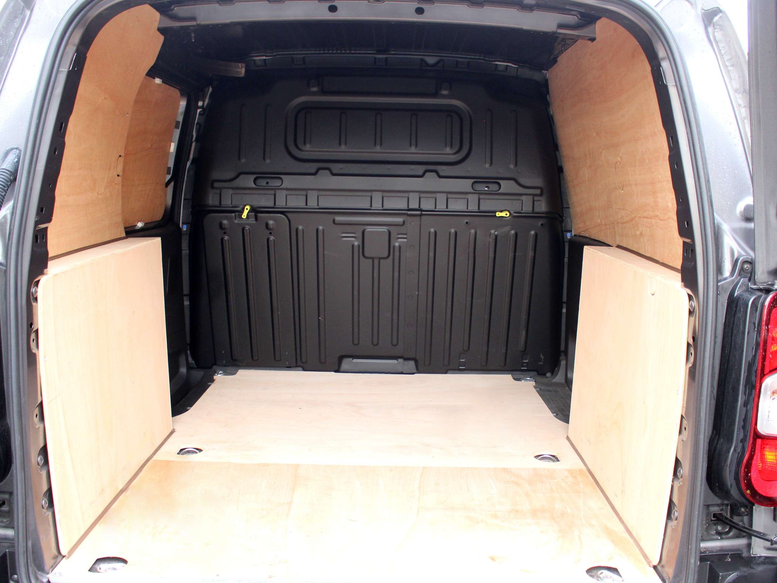 A 2023 PEUGEOT PARTNER 1.5 BlueHDi 1000 Professional Premium + Standard Panel Van 5dr Diesel EAT8 SWB Euro 6 (s/s) (130 bhp) A 2023 PEUGEOT PARTNER 1.5 BlueHDi 1000 Professional Premium + Standard Panel Van 5dr Diesel EAT8 SWB Euro 6 (s/s) (130 bhp)