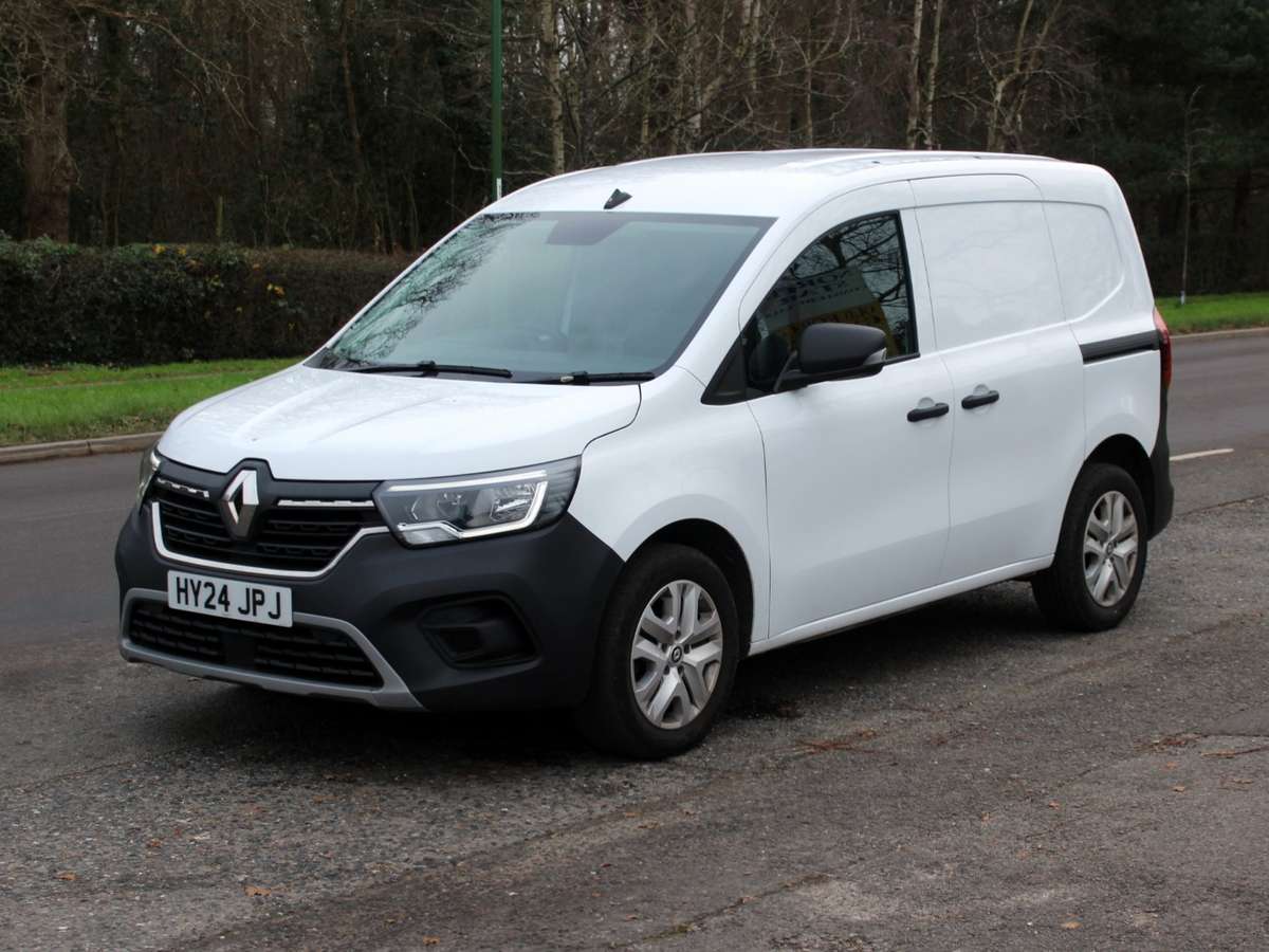 Check out this Renault Kangoo 2024 Diesel Manual