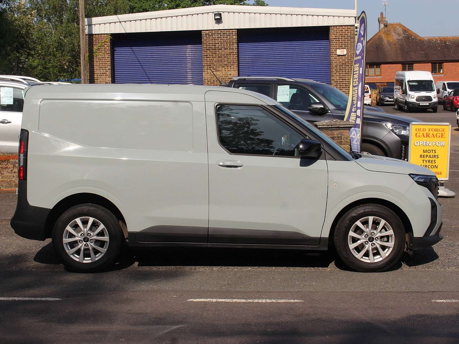 2024 FORD TRANSIT COURIER 2024 FORD TRANSIT COURIER