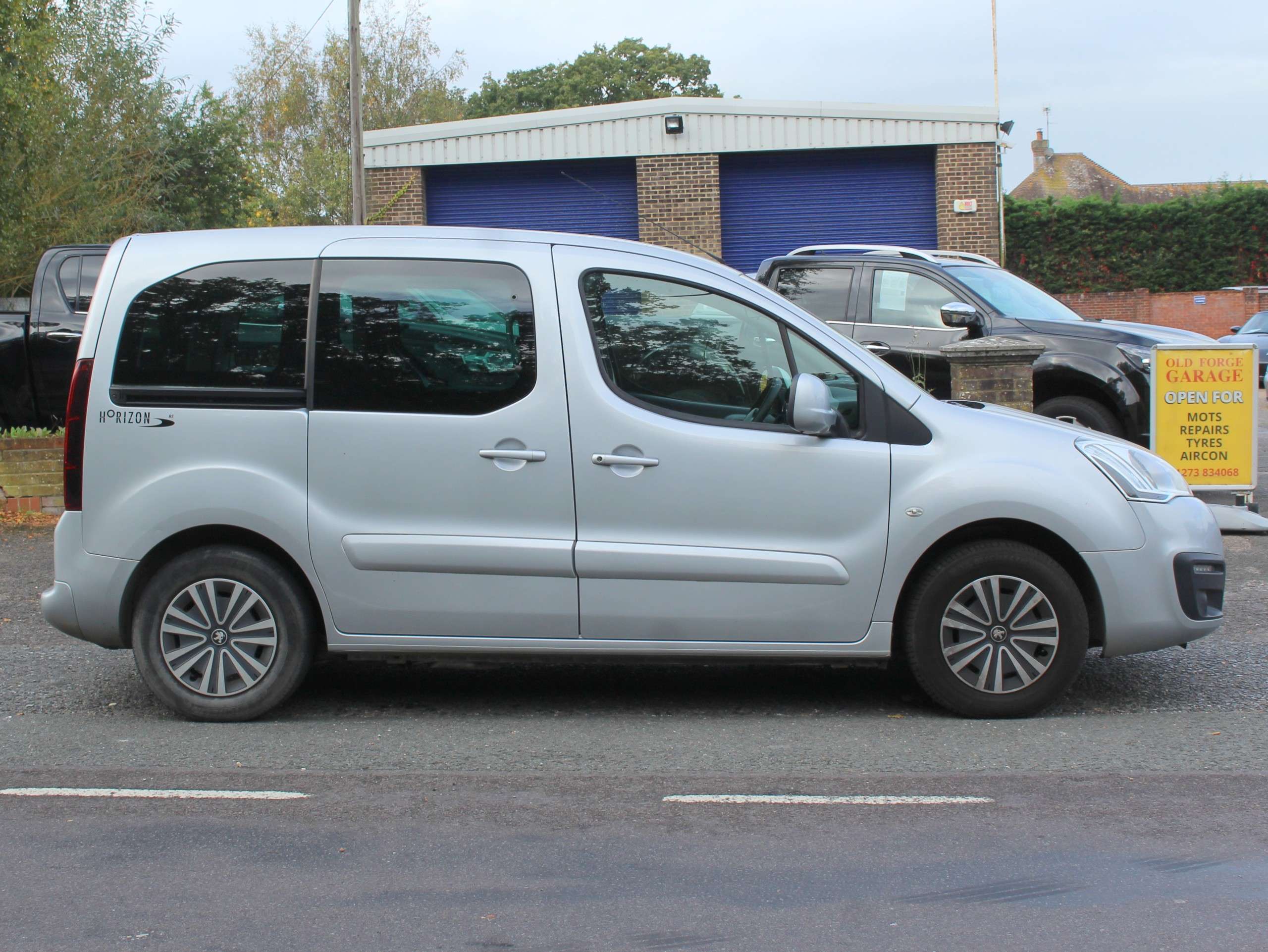 A 2017 PEUGEOT PARTNER TEPEE 1.6 BlueHDi Active WAV 5dr Diesel ETG Euro 6 (s/s) (100 ps) A 2017 PEUGEOT PARTNER TEPEE 1.6 BlueHDi Active WAV 5dr Diesel ETG Euro 6 (s/s) (100 ps)