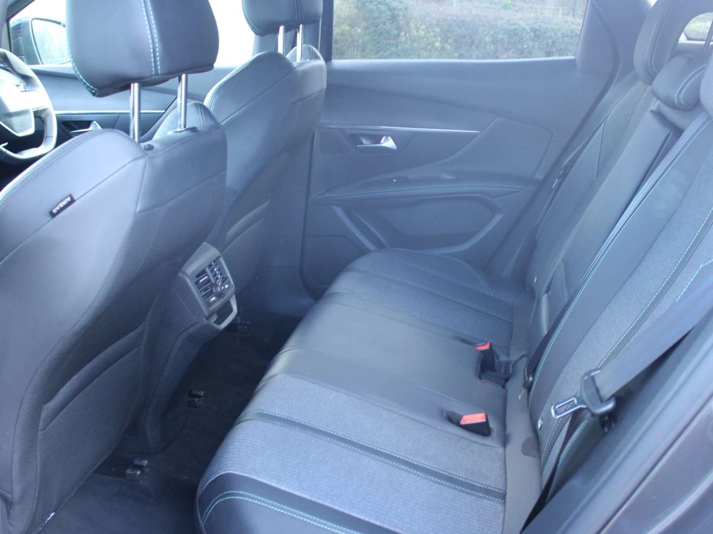 2023 PEUGEOT 3008 2023 PEUGEOT 3008