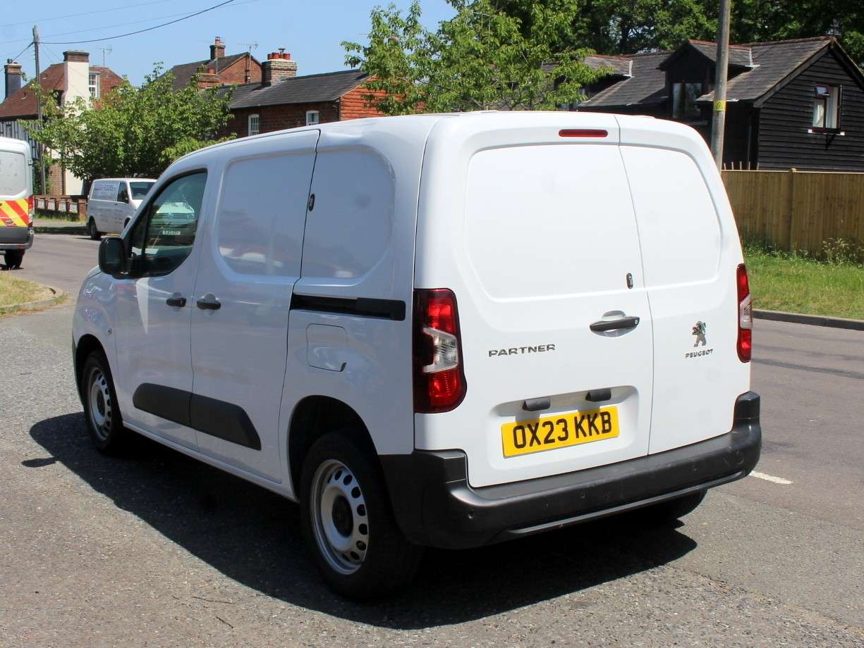 A 2023 PEUGEOT PARTNER 1.5 BlueHDi 1000 Professional Premium + Standard Panel Van 5dr Diesel Manual SWB Euro 6 (s/s) (100 bhp) A 2023 PEUGEOT PARTNER 1.5 BlueHDi 1000 Professional Premium + Standard Panel Van 5dr Diesel Manual SWB Euro 6 (s/s) (100 bhp)