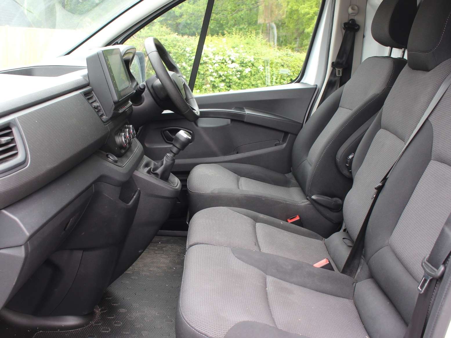 2024 RENAULT TRAFIC 2024 RENAULT TRAFIC