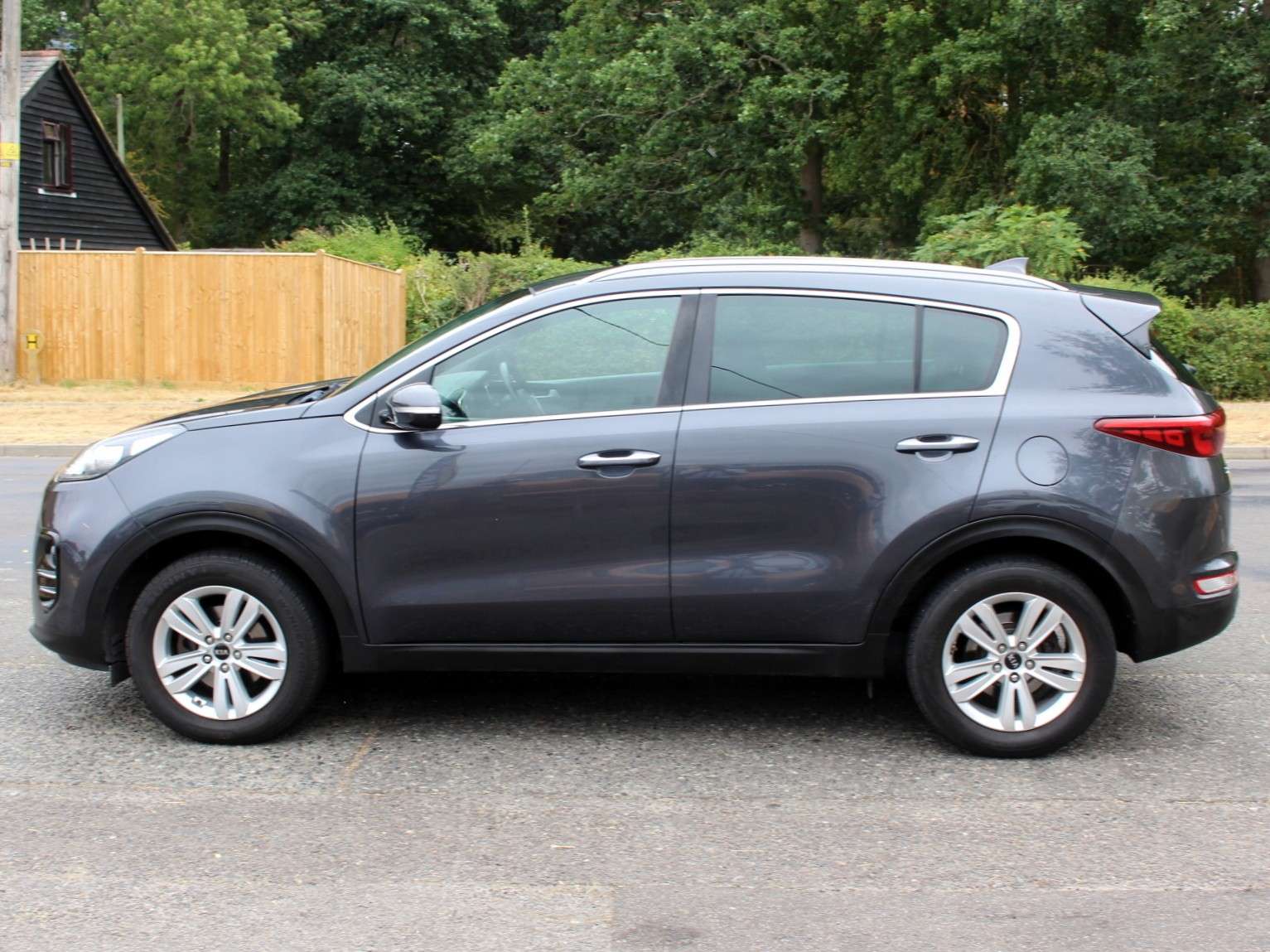 A 2018 KIA SPORTAGE 1.6 GDi 2 SUV 5dr Petrol Manual Euro 6 (s/s) (130 bhp) A 2018 KIA SPORTAGE 1.6 GDi 2 SUV 5dr Petrol Manual Euro 6 (s/s) (130 bhp)