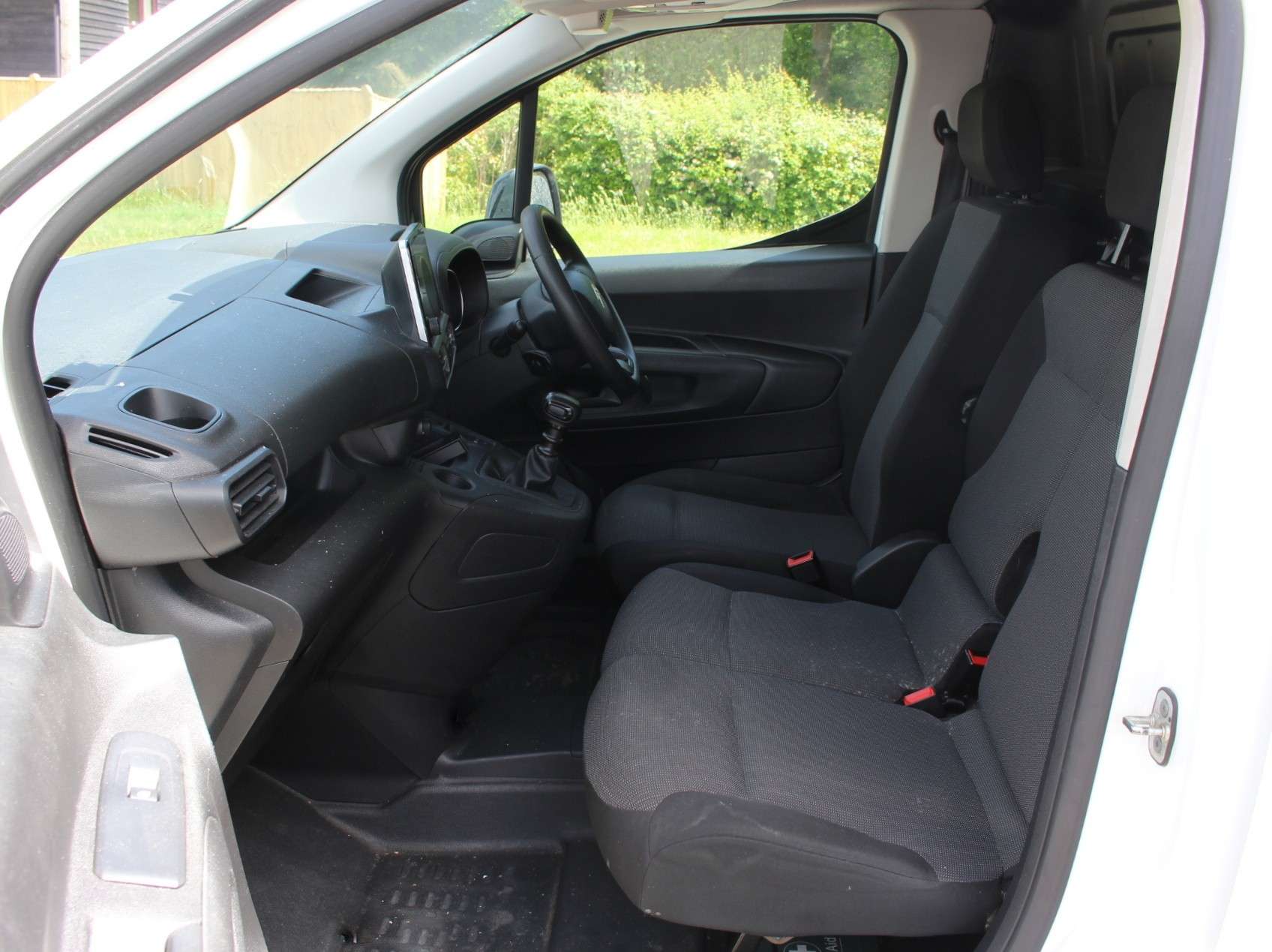 A 2022 CITROEN BERLINGO 1.5 BlueHDi 1000 Enterprise M Pro Panel Van 5dr Diesel Manual SWB Euro 6 (s/s) (100 ps) A 2022 CITROEN BERLINGO 1.5 BlueHDi 1000 Enterprise M Pro Panel Van 5dr Diesel Manual SWB Euro 6 (s/s) (100 ps)