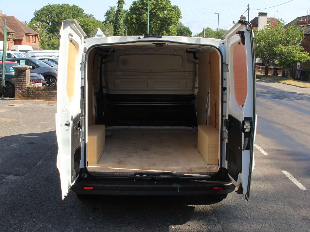 2024 RENAULT TRAFIC 2024 RENAULT TRAFIC