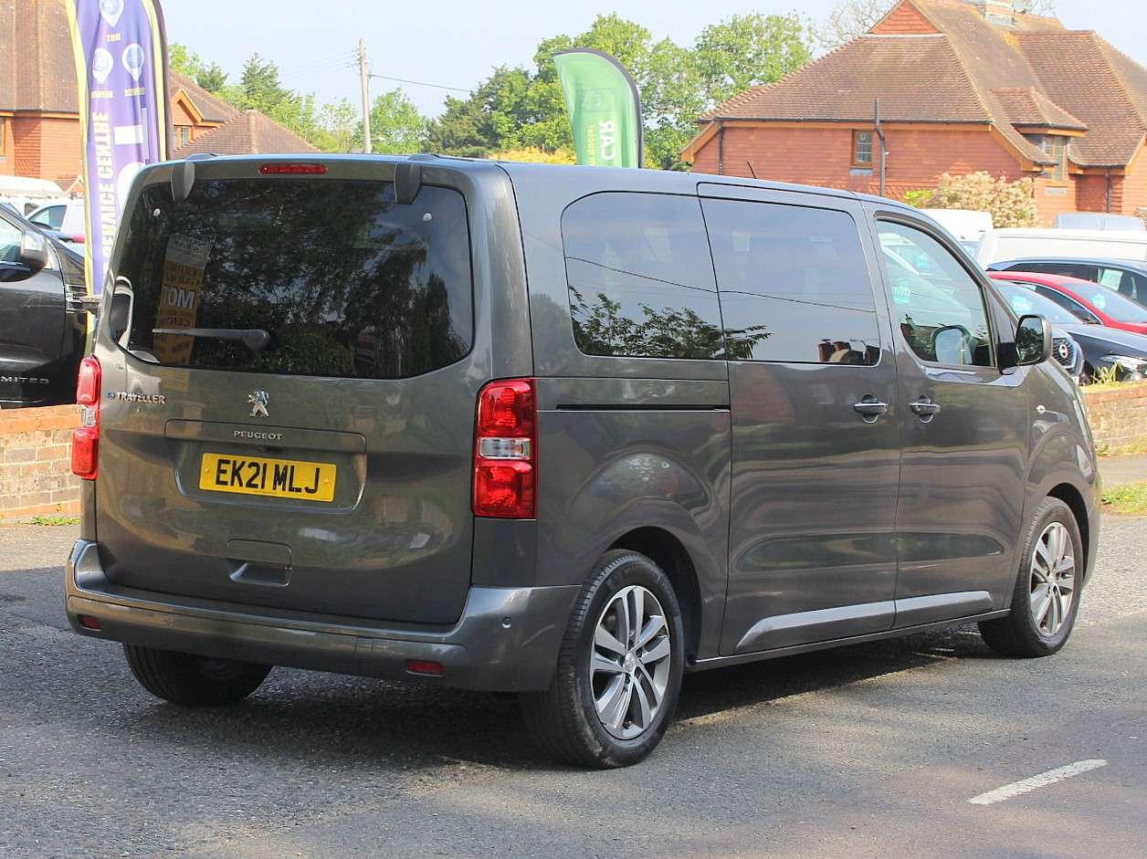 A 2021 PEUGEOT TRAVELLER 50kWh Allure Standard MPV 5dr Electric Auto MWB (8 Seat, 7.4kW Charger) (136 ps) A 2021 PEUGEOT TRAVELLER 50kWh Allure Standard MPV 5dr Electric Auto MWB (8 Seat, 7.4kW Charger) (136 ps)