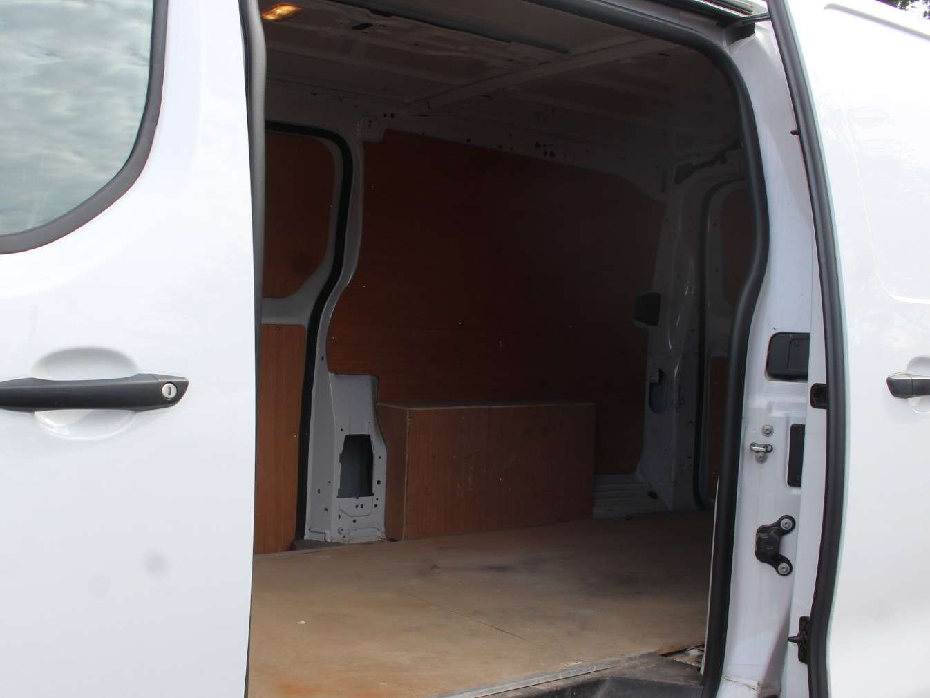 2025 VAUXHALL VIVARO 2025 VAUXHALL VIVARO