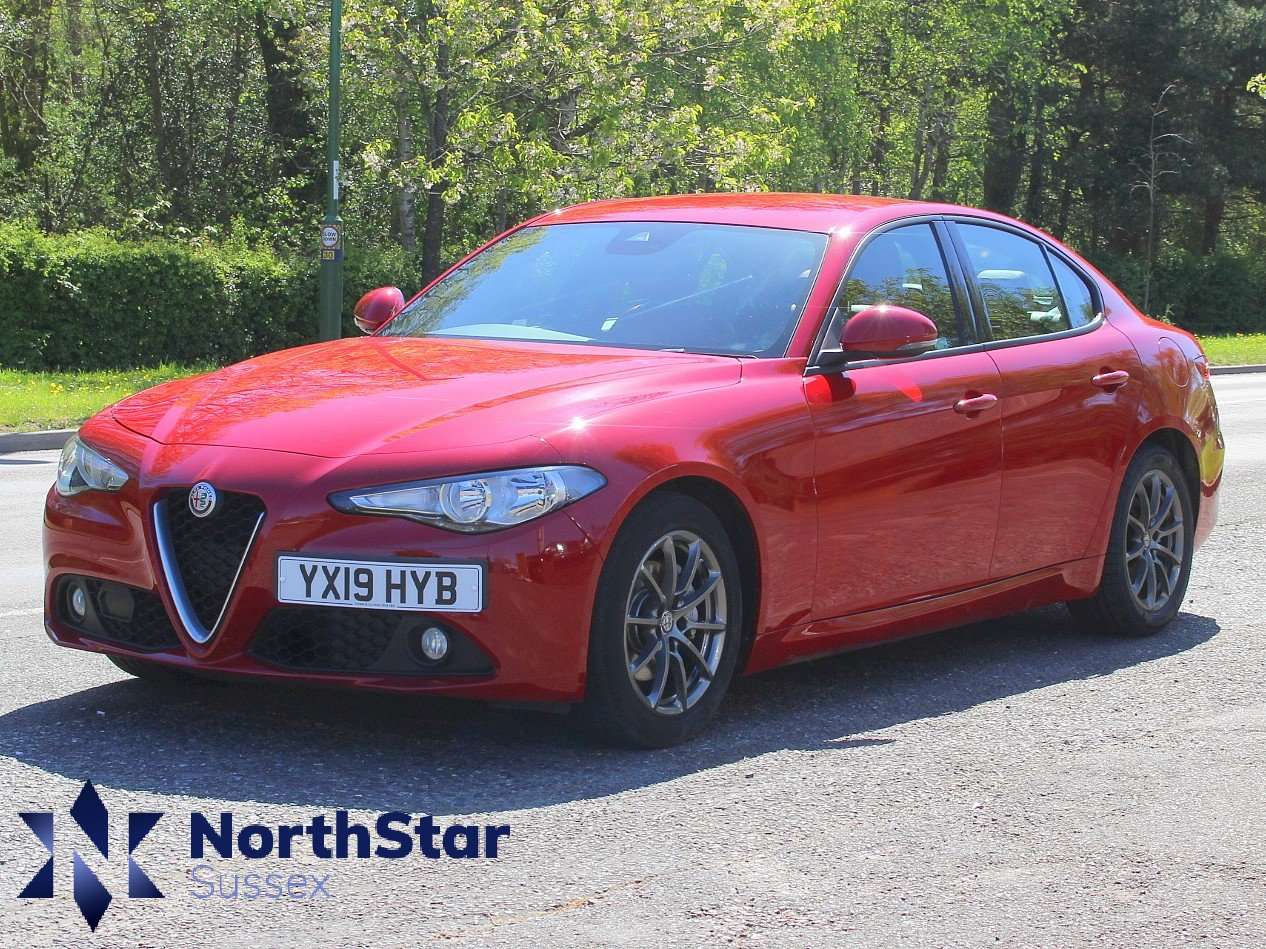 A 2019 ALFA ROMEO GIULIA 2.2 TD Super Saloon 4dr Diesel Auto Euro 6 (s/s) (160 ps) A 2019 ALFA ROMEO GIULIA 2.2 TD Super Saloon 4dr Diesel Auto Euro 6 (s/s) (160 ps)