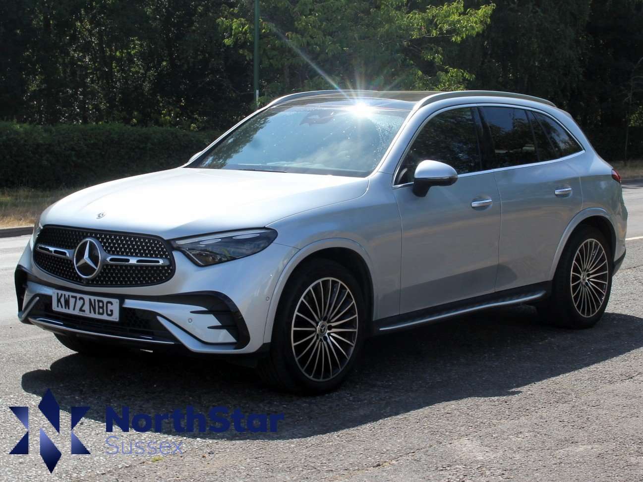 A 2023 MERCEDES-BENZ GLC 2.0 GLC300dh MHEV AMG Line (Premium Plus) SUV 5dr Diesel Hybrid G-Tronic+ 4MATIC Euro 6 (s/s) (291 ps) A 2023 MERCEDES-BENZ GLC 2.0 GLC300dh MHEV AMG Line (Premium Plus) SUV 5dr Diesel Hybrid G-Tronic+ 4MATIC Euro 6 (s/s) (291 ps)