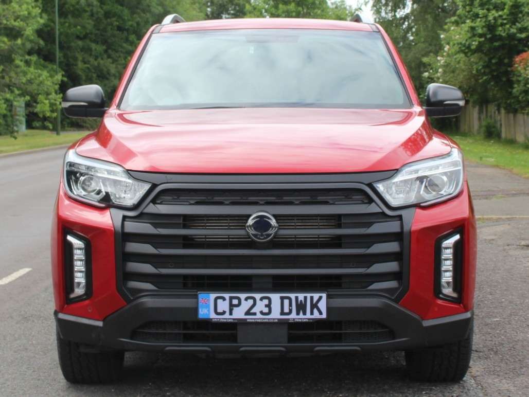 A 2023 SSANGYONG MUSSO 2.2D Saracen Pickup Double Cab 4dr Diesel Auto 4WD Euro 6 (181 ps) A 2023 SSANGYONG MUSSO 2.2D Saracen Pickup Double Cab 4dr Diesel Auto 4WD Euro 6 (181 ps)