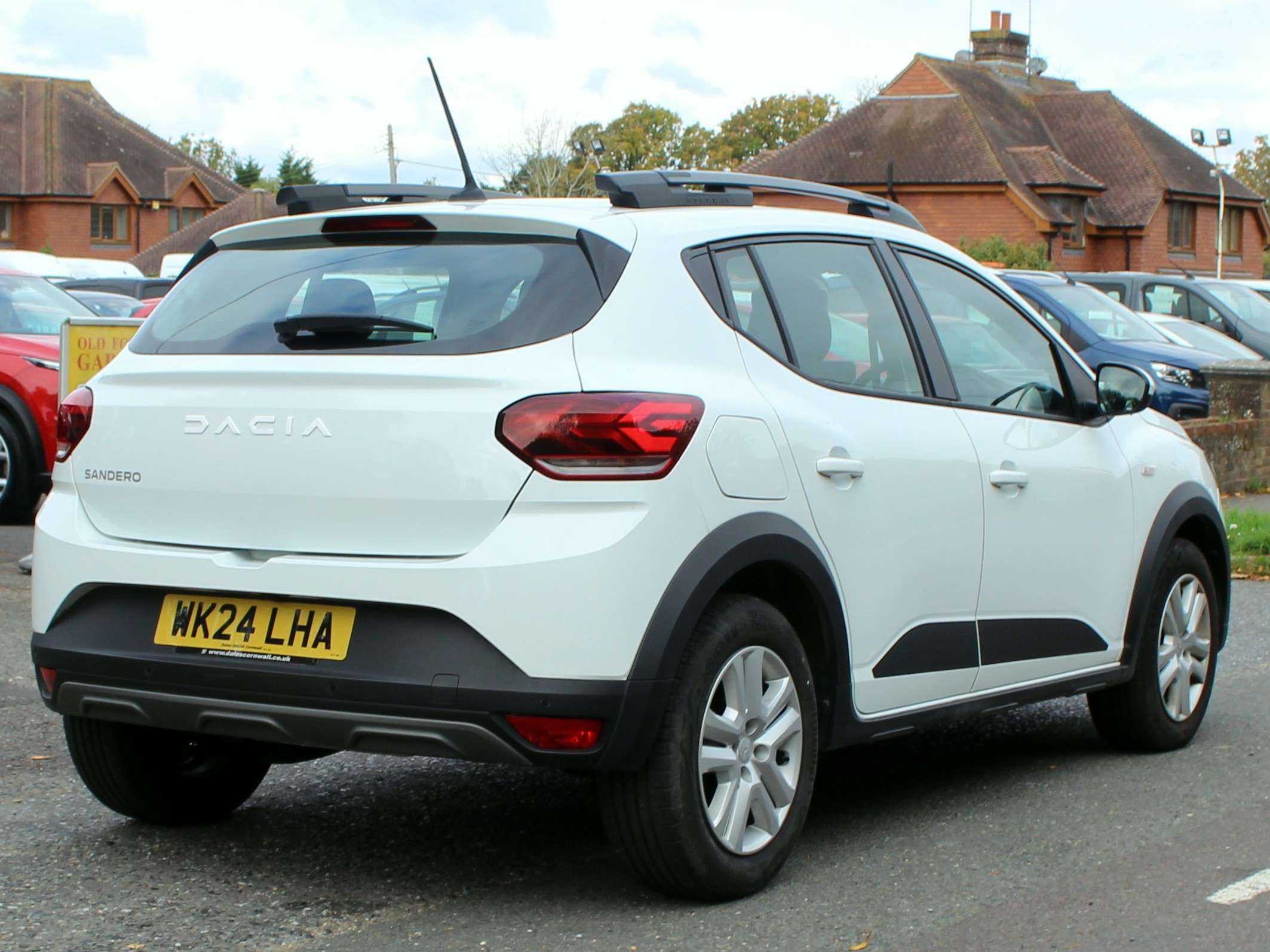 A 2024 DACIA SANDERO STEPWAY 1.0 TCe Expression Hatchback 5dr Petrol Manual Euro 6 (s/s) (90 ps) A 2024 DACIA SANDERO STEPWAY 1.0 TCe Expression Hatchback 5dr Petrol Manual Euro 6 (s/s) (90 ps)