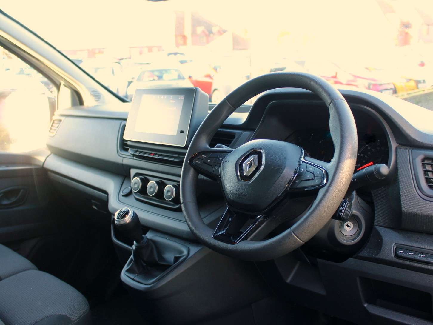 2024 RENAULT TRAFIC 2024 RENAULT TRAFIC