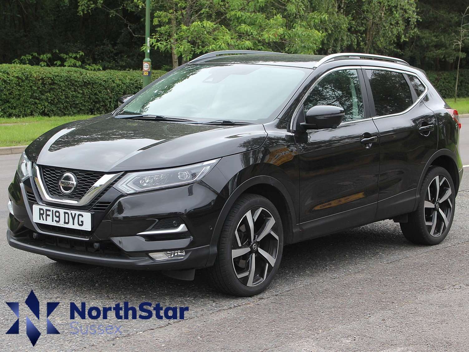 A 2019 NISSAN QASHQAI 1.3 DIG-T Tekna SUV 5dr Petrol Manual Euro 6 (s/s) (140 ps) A 2019 NISSAN QASHQAI 1.3 DIG-T Tekna SUV 5dr Petrol Manual Euro 6 (s/s) (140 ps)