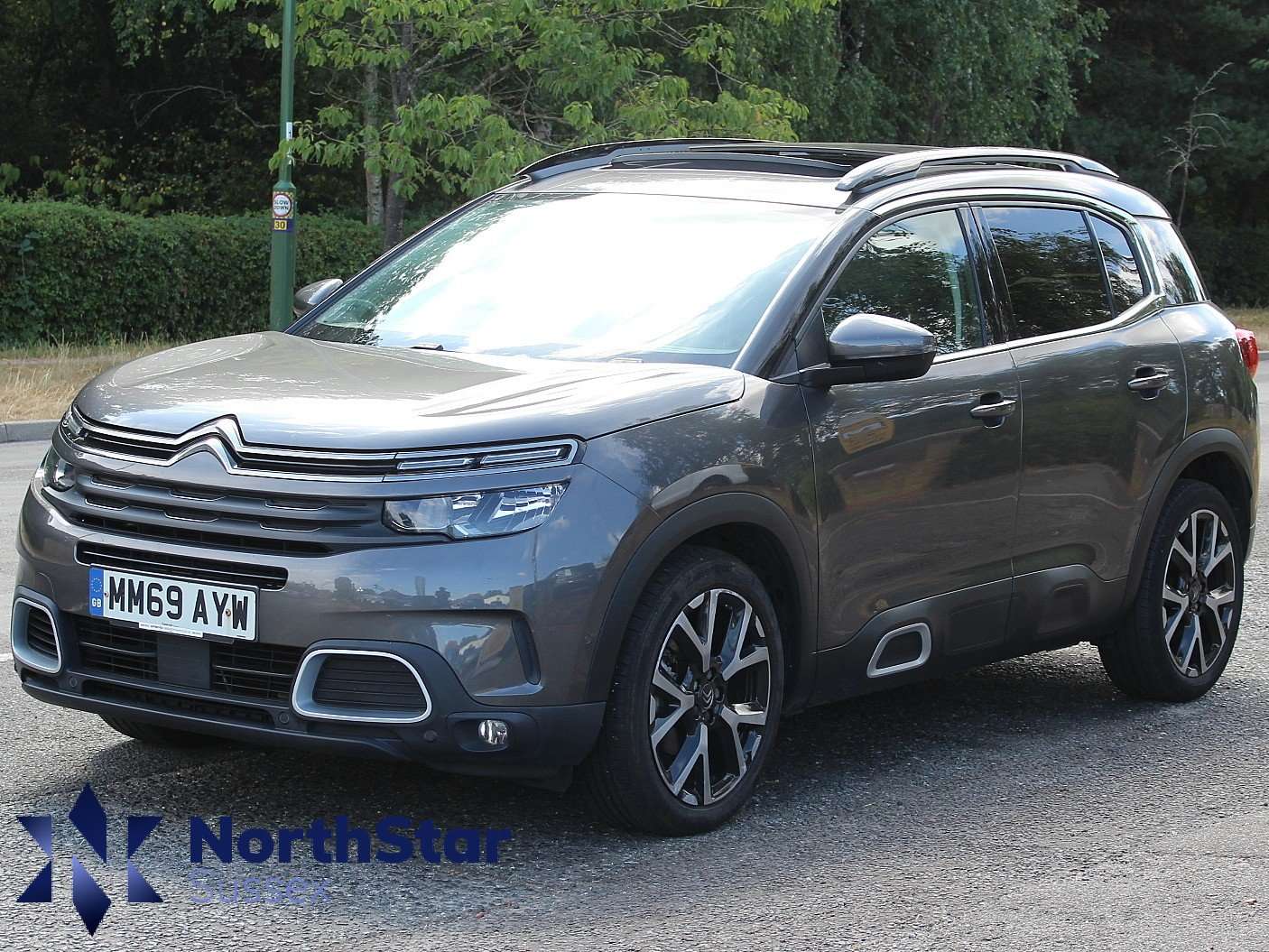 A 2019 CITROEN C5 AIRCROSS 1.6 PureTech Flair Plus SUV 5dr Petrol EAT8 Euro 6 (s/s) (180 ps) A 2019 CITROEN C5 AIRCROSS 1.6 PureTech Flair Plus SUV 5dr Petrol EAT8 Euro 6 (s/s) (180 ps)
