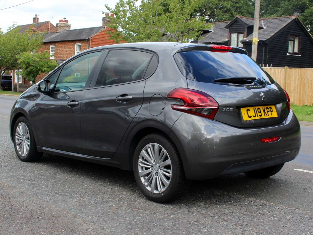 A 2019 PEUGEOT 208 1.2 PureTech Signature Hatchback 5dr Petrol Manual Euro 6 (s/s) (82 ps) A 2019 PEUGEOT 208 1.2 PureTech Signature Hatchback 5dr Petrol Manual Euro 6 (s/s) (82 ps)