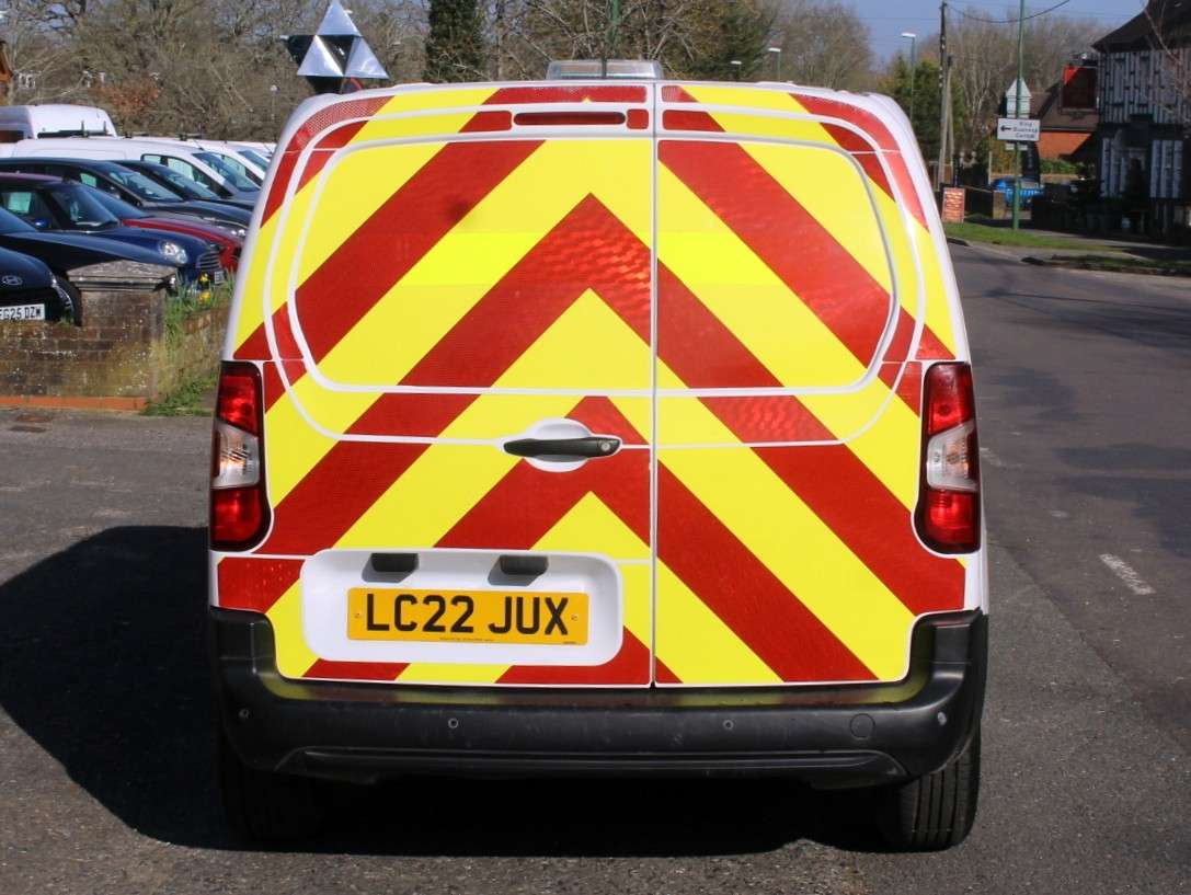 A 2022 CITROEN BERLINGO 1.5 BlueHDi 1000 Enterprise M Pro Panel Van 5dr Diesel Manual SWB Euro 6 (s/s) (100 ps) A 2022 CITROEN BERLINGO 1.5 BlueHDi 1000 Enterprise M Pro Panel Van 5dr Diesel Manual SWB Euro 6 (s/s) (100 ps)