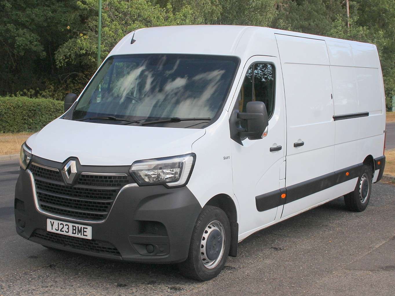 A 2023 RENAULT MASTER 2.3 dCi 35 Start Panel Van 4dr Diesel Manual FWD LWB Medium Roof Euro 6 (135 ps) A 2023 RENAULT MASTER 2.3 dCi 35 Start Panel Van 4dr Diesel Manual FWD LWB Medium Roof Euro 6 (135 ps)