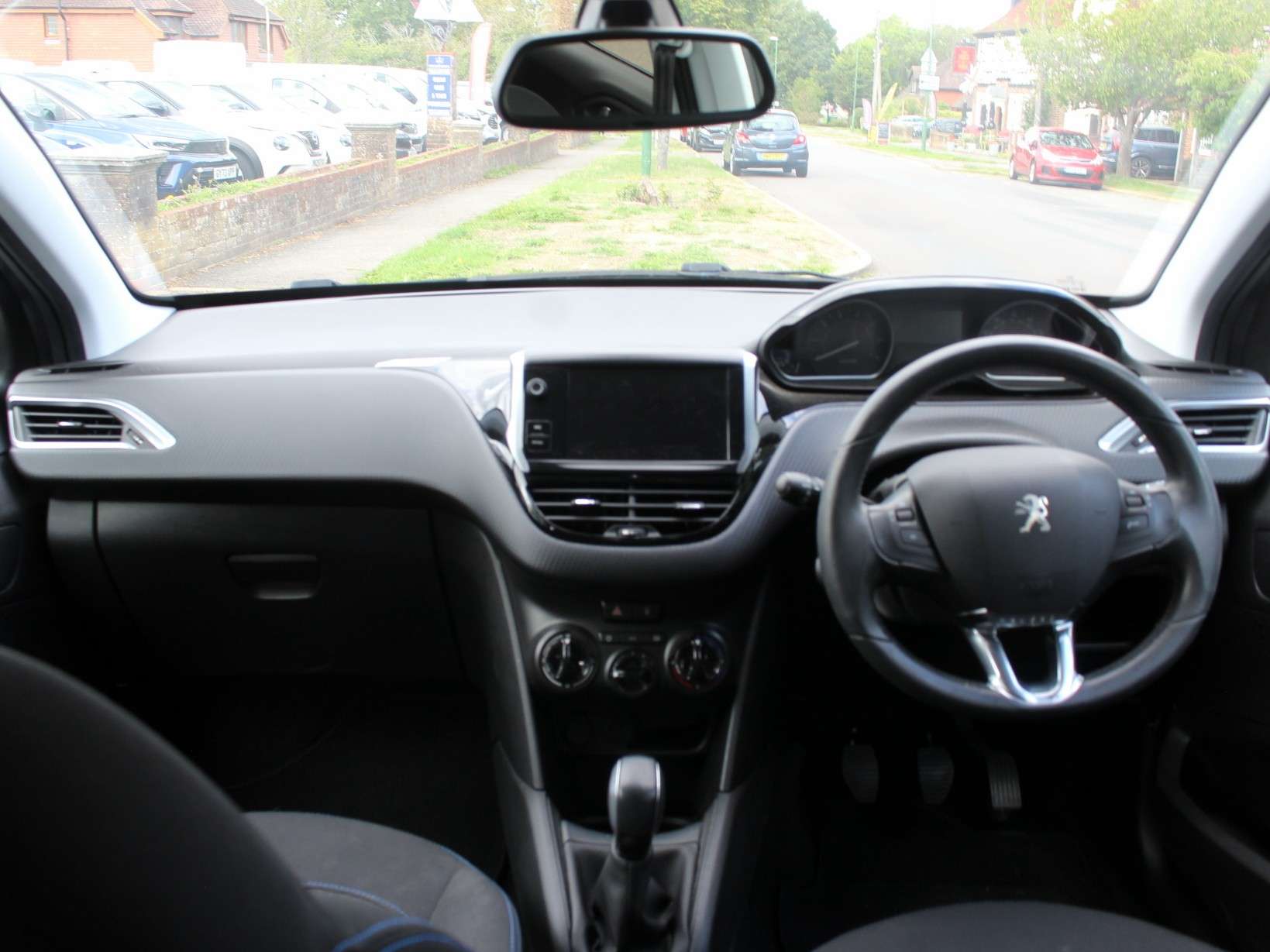 2019 PEUGEOT 208 2019 PEUGEOT 208