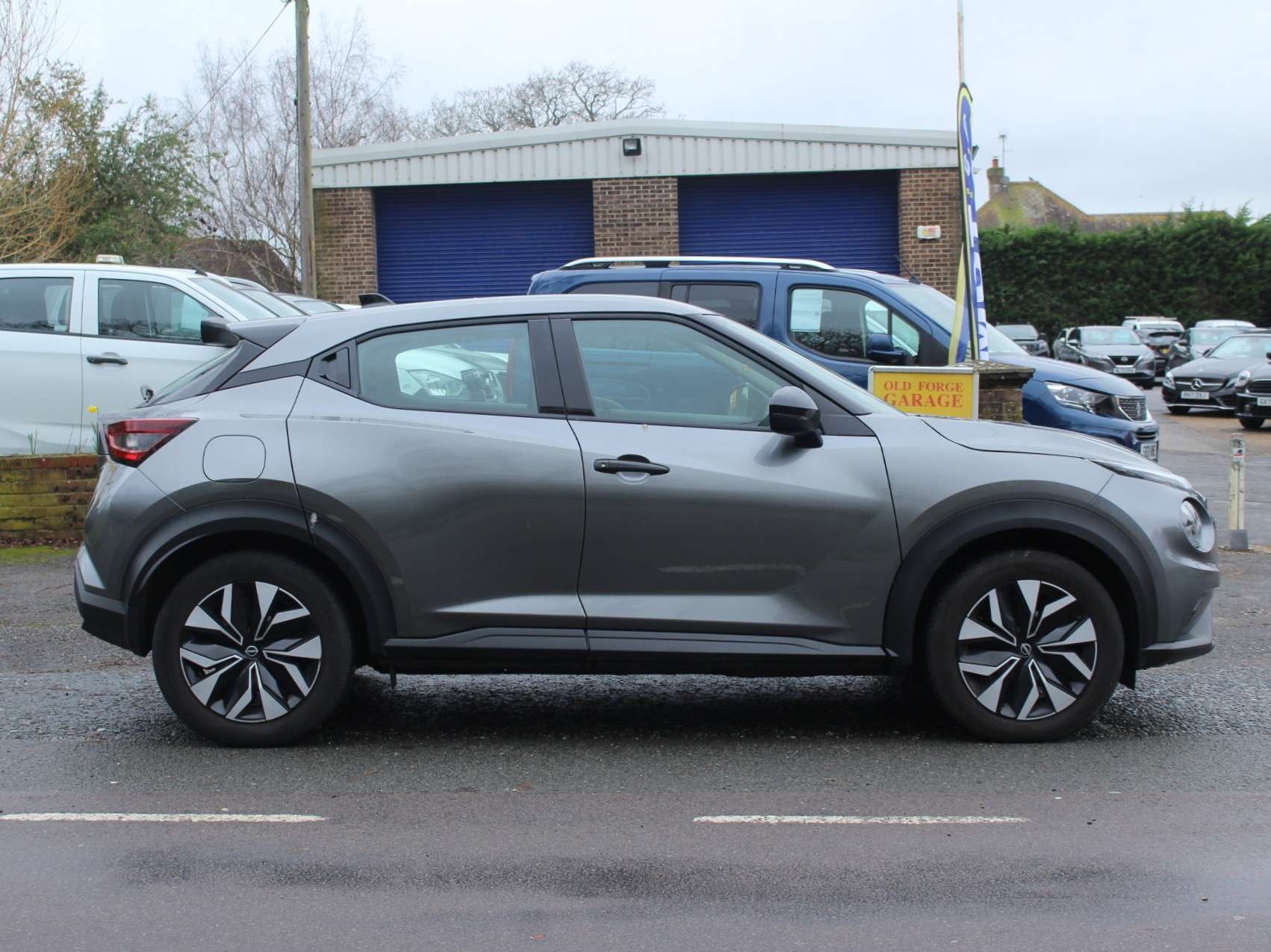 A 2025 NISSAN JUKE 1.0 DIG-T Acenta Premium SUV 5dr Petrol Manual Euro 6 (s/s) (114 ps) A 2025 NISSAN JUKE 1.0 DIG-T Acenta Premium SUV 5dr Petrol Manual Euro 6 (s/s) (114 ps)