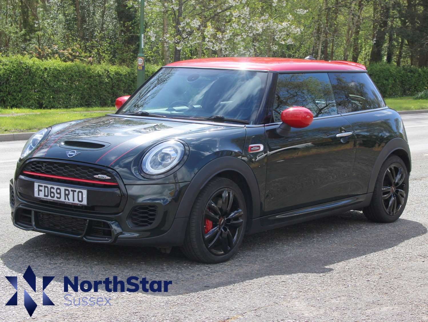 A 2020 MINI HATCH 2.0 John Cooper Works Hatchback 3dr Petrol Steptronic Euro 6 (s/s) (231 ps) A 2020 MINI HATCH 2.0 John Cooper Works Hatchback 3dr Petrol Steptronic Euro 6 (s/s) (231 ps)