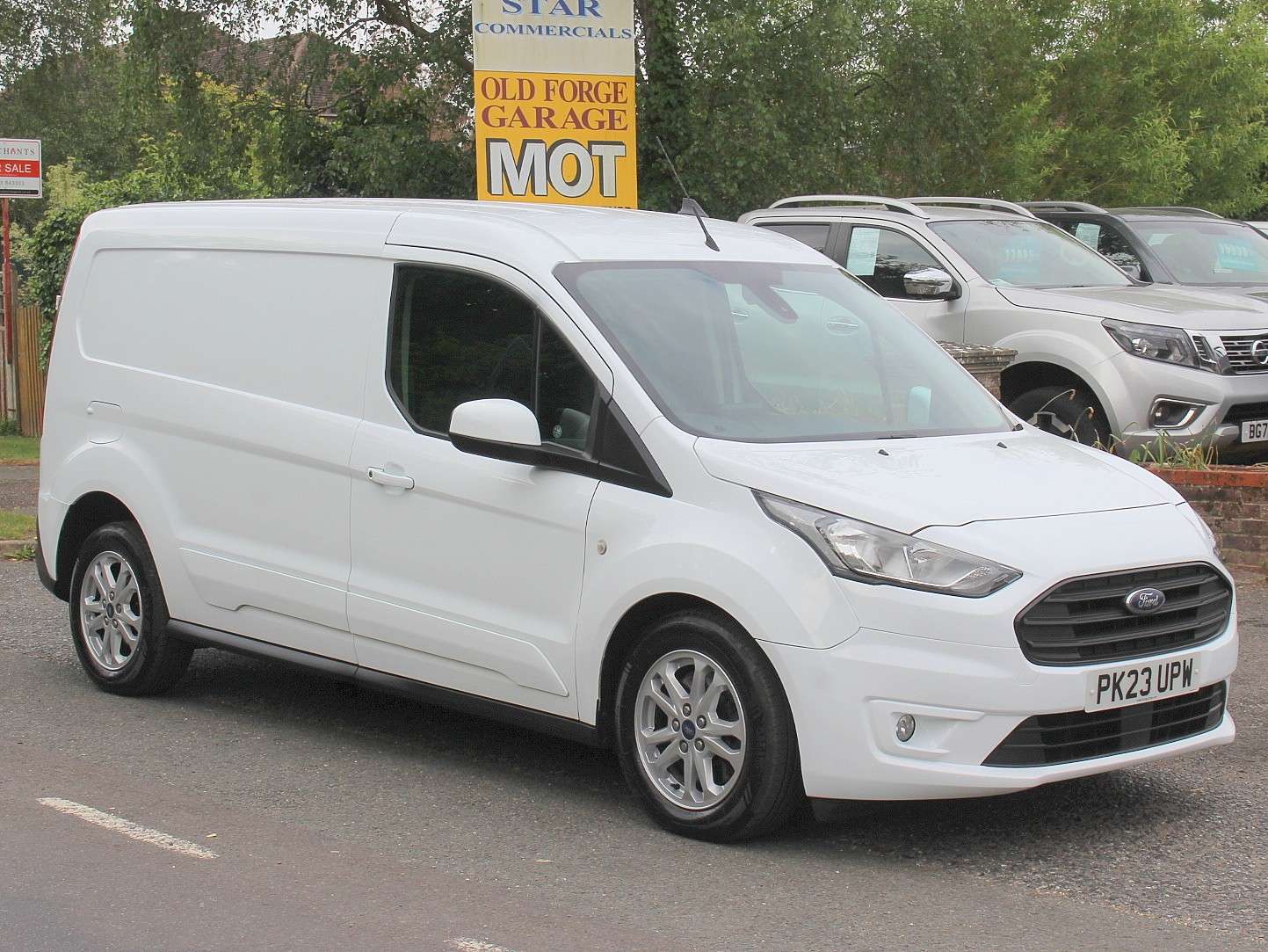 A 2023 FORD TRANSIT CONNECT 1.5 250 EcoBlue Limited Panel Van 5dr Diesel Auto L2 Euro 6 (s/s) (120 ps) A 2023 FORD TRANSIT CONNECT 1.5 250 EcoBlue Limited Panel Van 5dr Diesel Auto L2 Euro 6 (s/s) (120 ps)