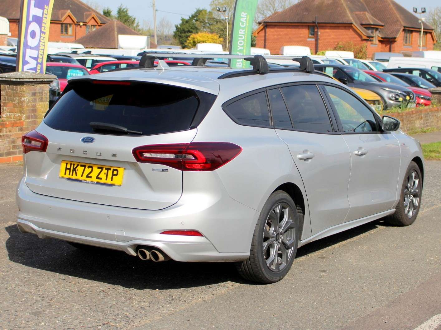 A 2023 FORD FOCUS 1.0T EcoBoost MHEV ST-Line Edition Estate 5dr Petrol Manual Euro 6 (s/s) (155 ps) A 2023 FORD FOCUS 1.0T EcoBoost MHEV ST-Line Edition Estate 5dr Petrol Manual Euro 6 (s/s) (155 ps)