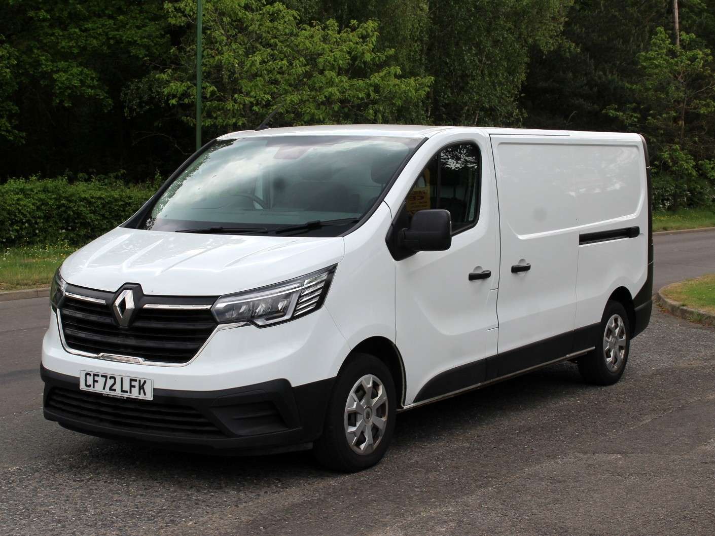 A 2022 RENAULT TRAFIC 2.0 dCi Blue LL30 Business Panel Van 5dr Diesel Manual L2 H1 Euro 6 (s/s) (130 ps) A 2022 RENAULT TRAFIC 2.0 dCi Blue LL30 Business Panel Van 5dr Diesel Manual L2 H1 Euro 6 (s/s) (130 ps)