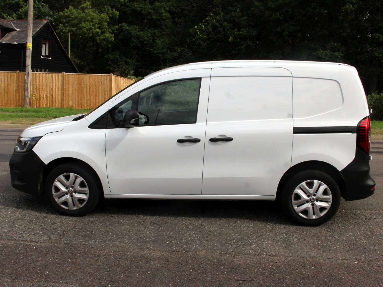 A 2024 RENAULT KANGOO 1.5 dCi Blue ENERGY ML19 Advance Panel Van 6dr Diesel Manual MWB Euro 6 (s/s) (95 ps) A 2024 RENAULT KANGOO 1.5 dCi Blue ENERGY ML19 Advance Panel Van 6dr Diesel Manual MWB Euro 6 (s/s) (95 ps)